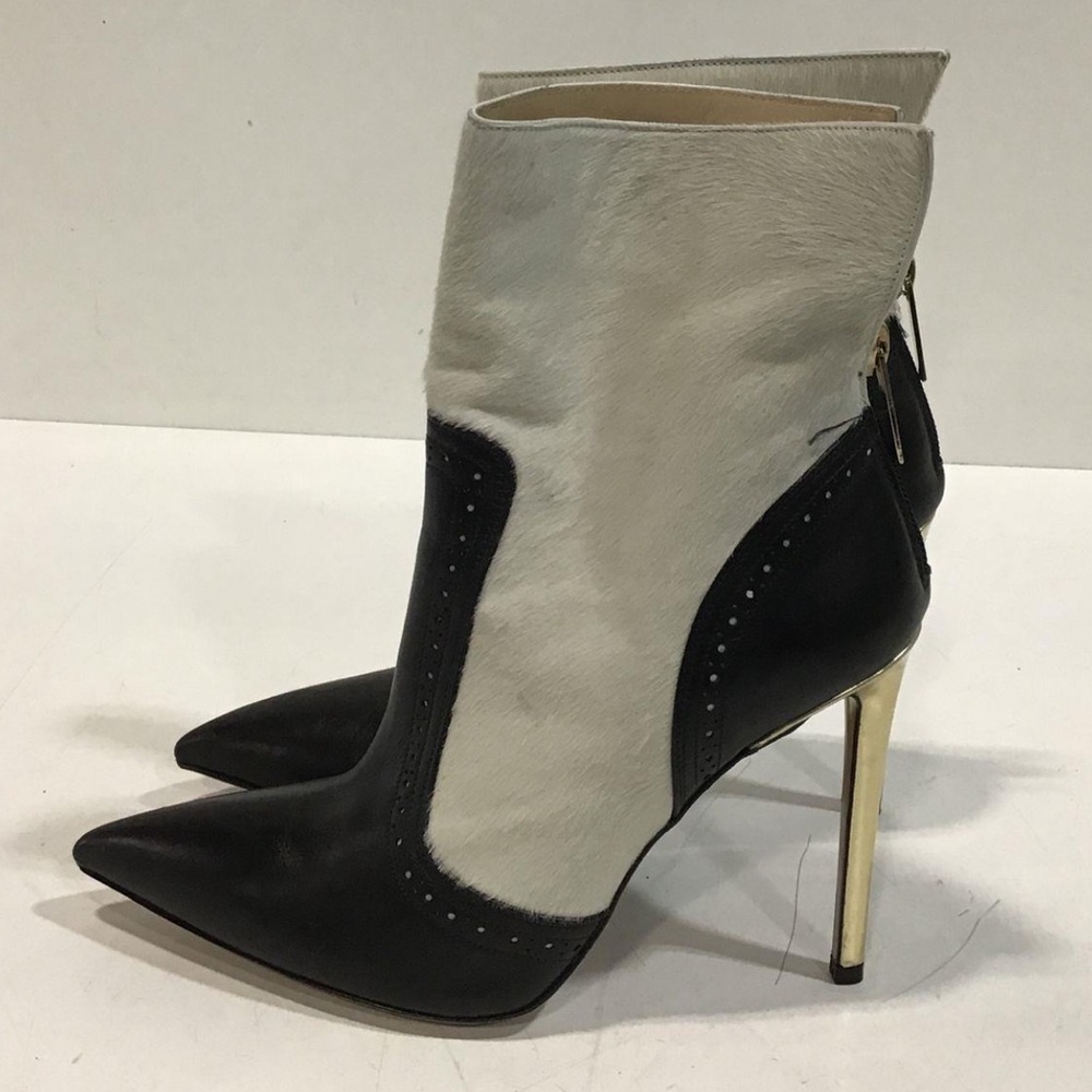 Bruno Magli Stylish Black Leather and White Calf Hair Women's Ankle Boots 37.5